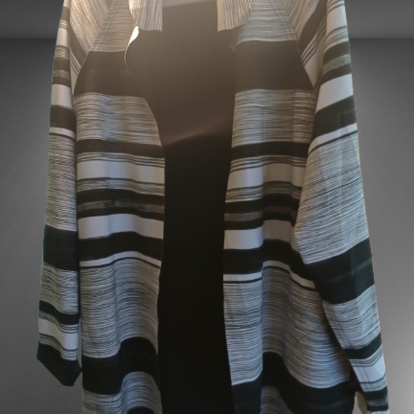 Norma Kamali stripped cardigan jacket - Picture 2 of 6